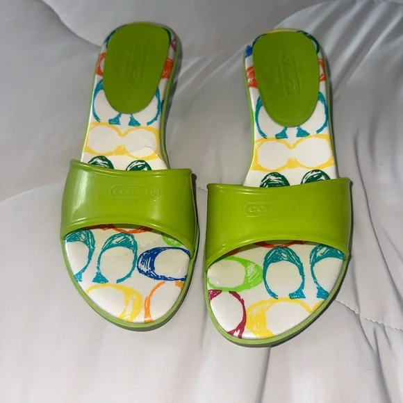 Nichelle coach kitten heels - Picture 2 of 8